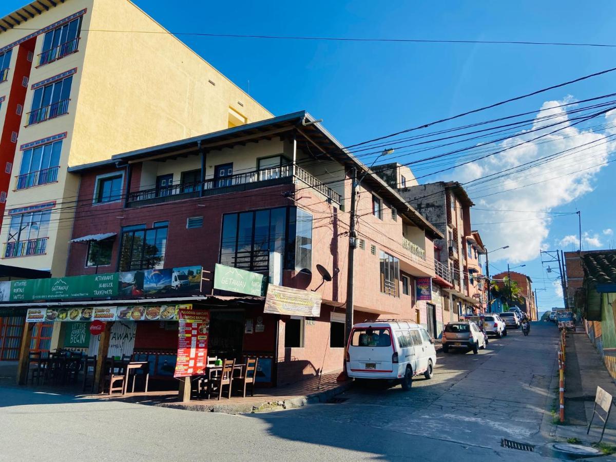 Hotel La Avenida Guatapé Buitenkant foto
